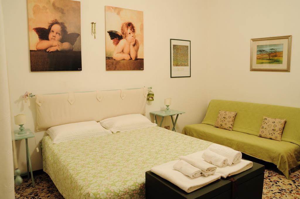 Bed and Breakfast Casa Tarragona Альгеро Номер фото